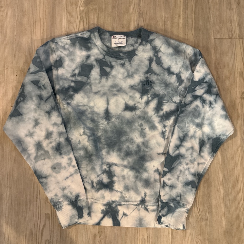 Champion Men's Crewneck Sweater - Blue and White Tie-Dye